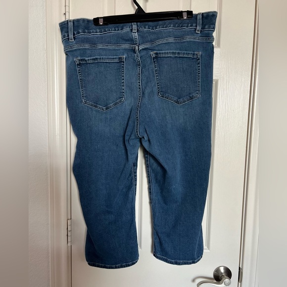 Lane Bryant Straight Leg Capri Jeans with tummy waist band control - Picture 5 of 7